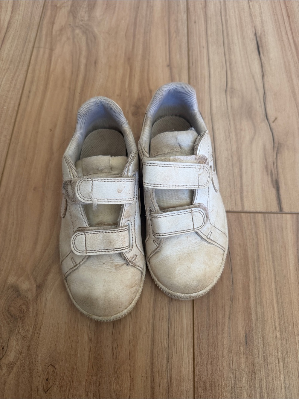 Nike Kids Cream/White Double Velcro Sneakers